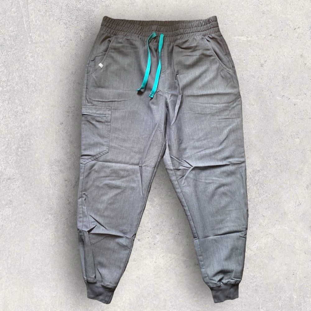 FIGS Women’s Grey Technical Collection Jogger Scrub Pants Size L